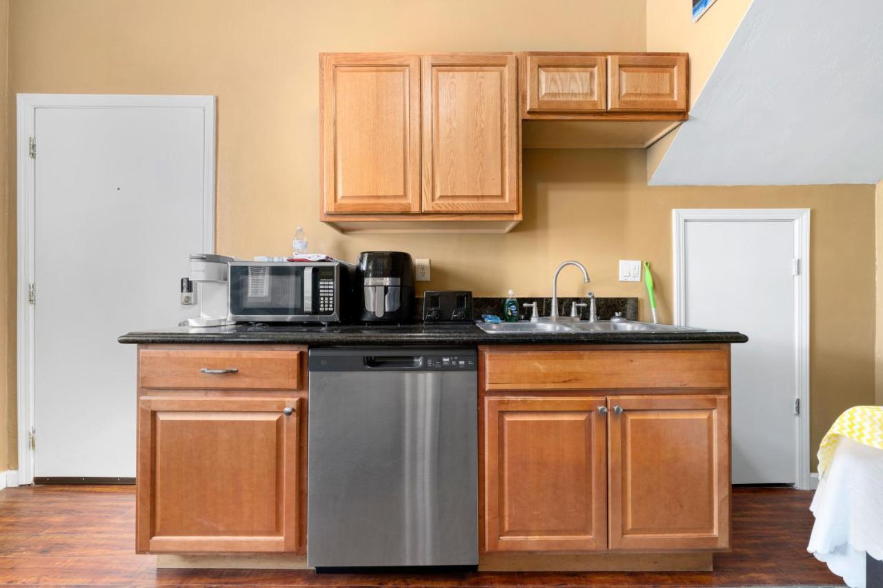 Cozy 1 Bdr/1br Near Downtown Sacramento